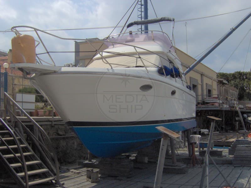 Uniesse Marine Giant Fly - Interior View Uniesse Marine Giant Fly - Interior View