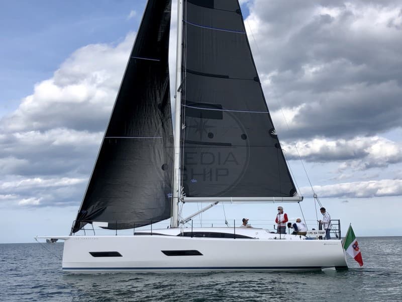 Eleva Yachts The Fortytwo - Detail View 1 Eleva Yachts The Fortytwo - Detail View 1