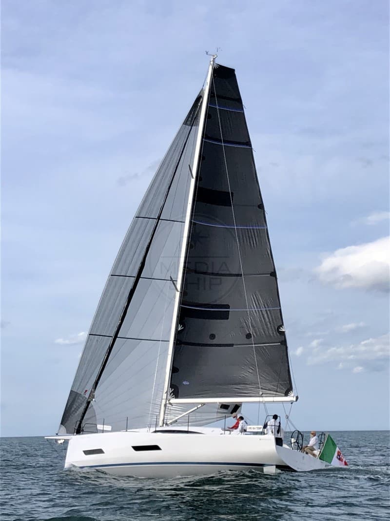 Eleva Yachts The Fortytwo usato - foto hero 8