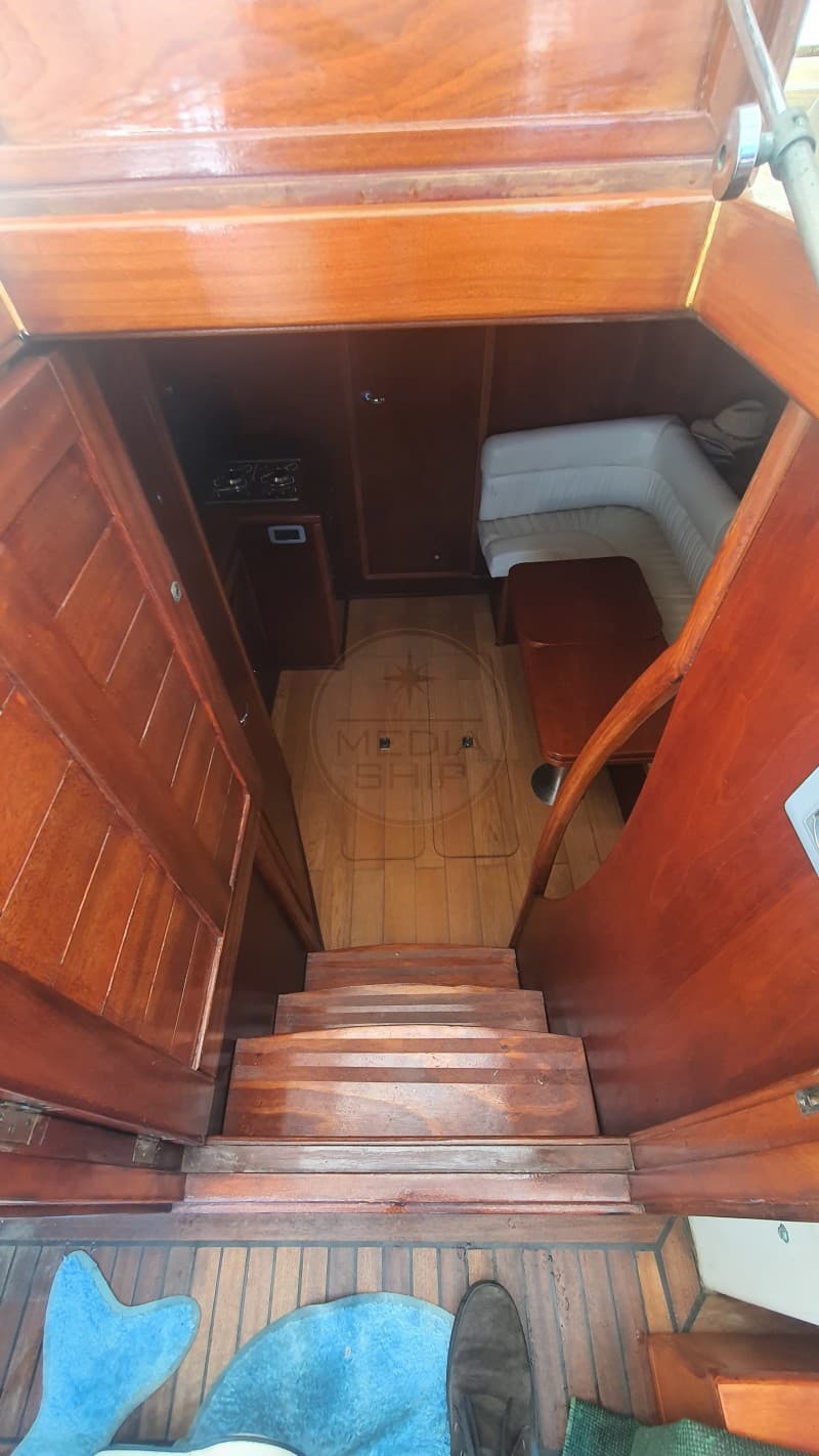 Di Luccia Sirio 33 - Deck View Di Luccia Sirio 33 - Deck View