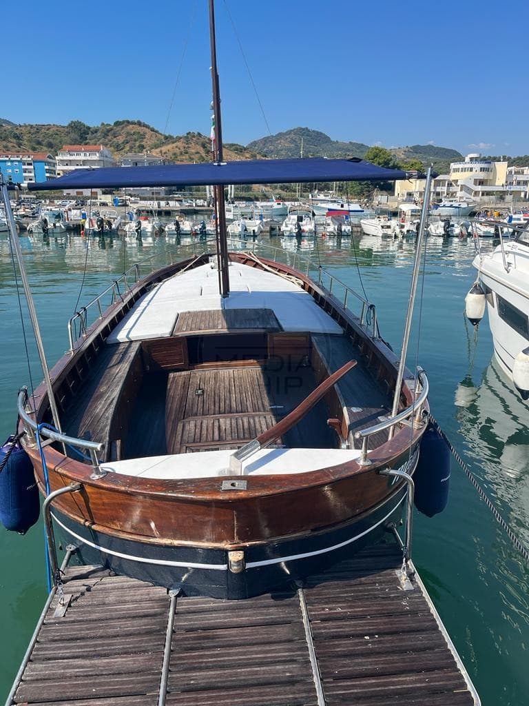 Di Pinto Gozzo Di Pinto - Deck View Di Pinto Gozzo Di Pinto - Deck View