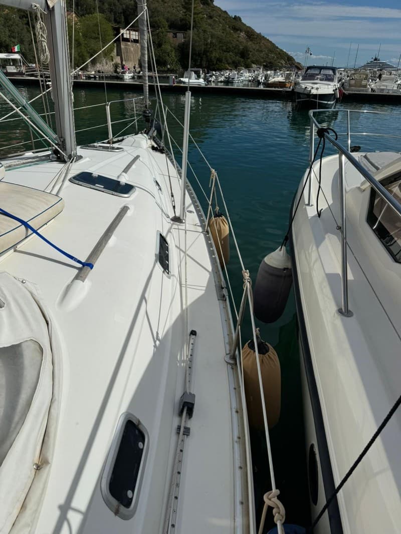 Beneteau Oceanis 381 Clipper used - detail 4