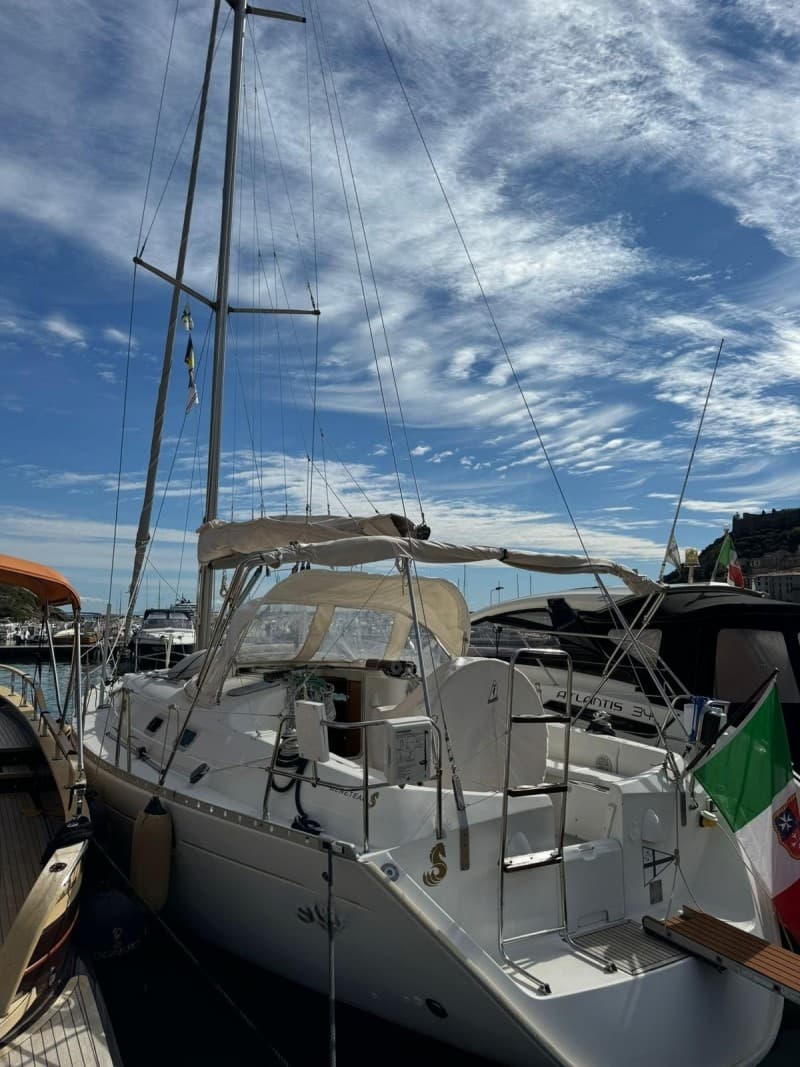 Beneteau Oceanis 381 Clipper d'occasion - détail 2