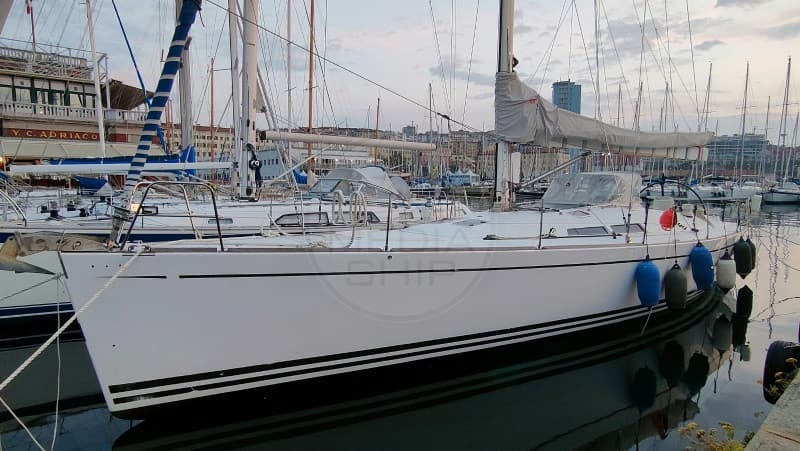 Comar Comet 45 S - Deck View Comar Comet 45 S - Deck View