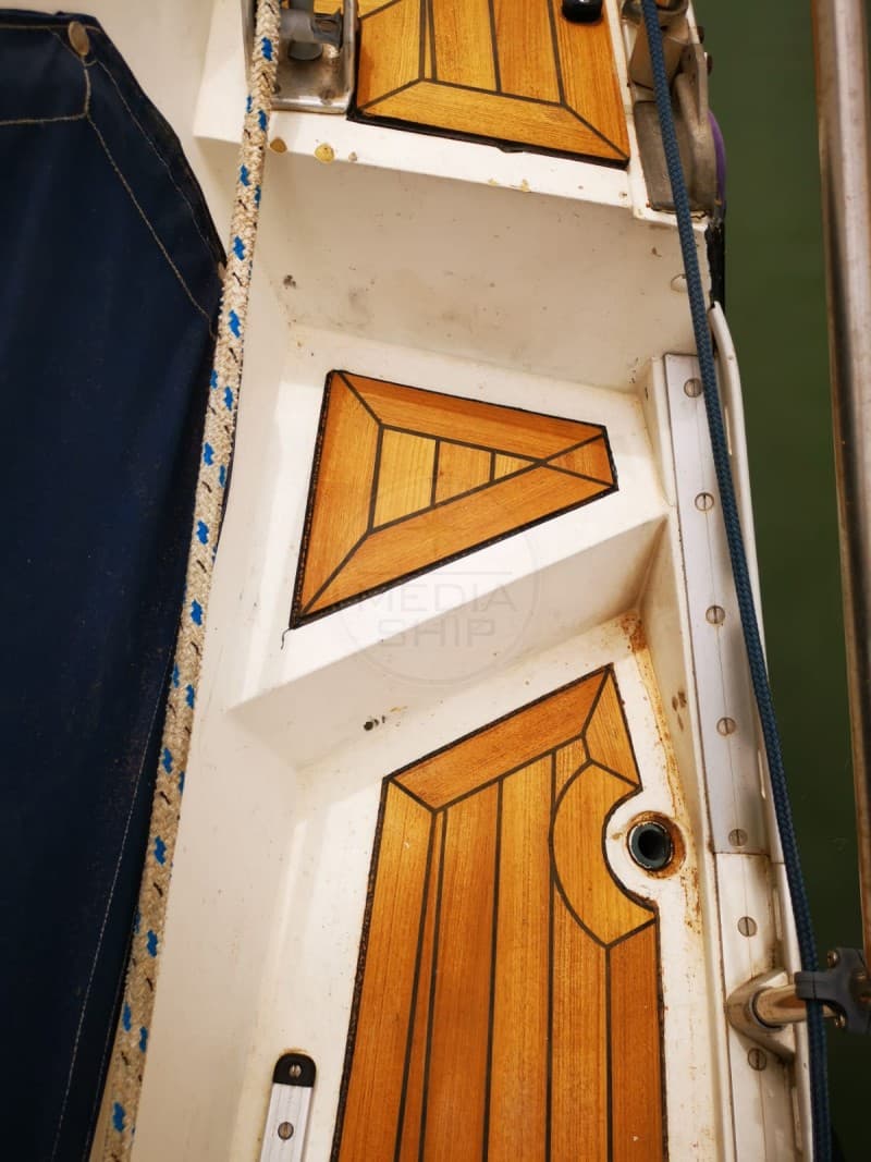 Siltala Nauticat Nauticat 43 - Deck View Siltala Nauticat Nauticat 43 - Deck View