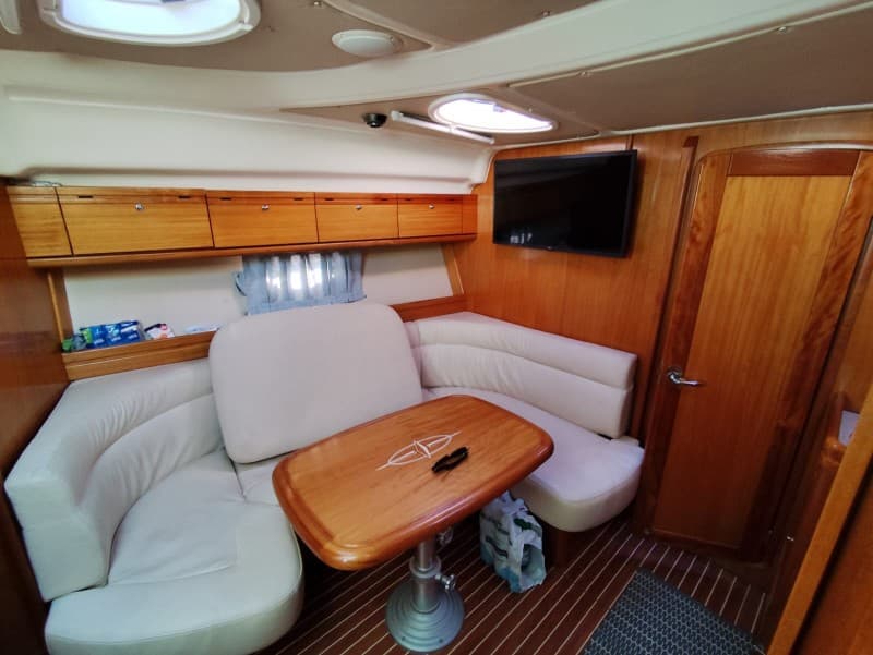 Bavaria 33 Sport used - hero image 17