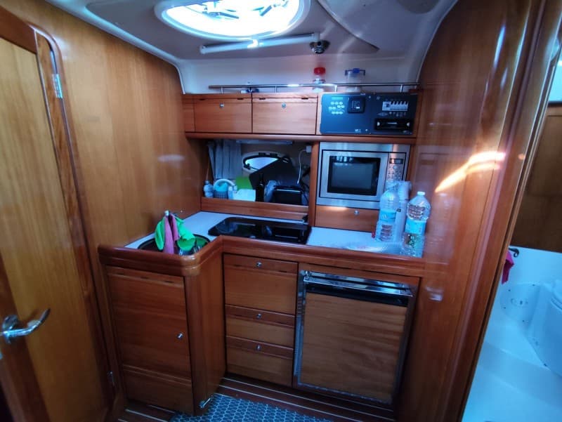 Bavaria 33 Sport used - hero image 20