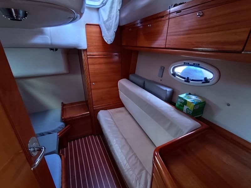Bavaria 33 Sport used - hero image 23