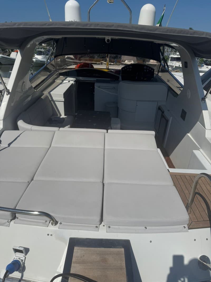 Rizzardi 50 Cr Day - Interior View Rizzardi 50 Cr Day - Interior View