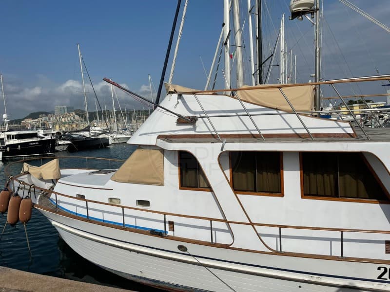 Hershine Marine Hershine 37 - Detail View 1 Hershine Marine Hershine 37 - Detail View 1