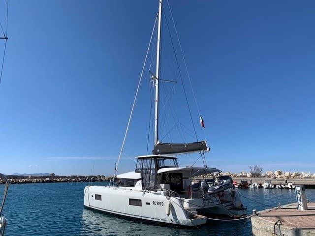 Lagoon Yachts Lagoon 42 - Interior View Lagoon Yachts Lagoon 42 - Interior View