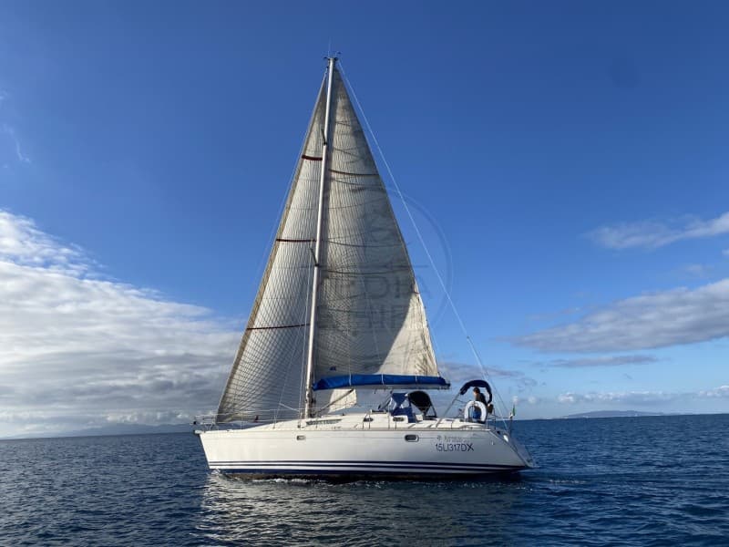 Jeanneau SUN ODYSSEY 42.2 used - hero image 2