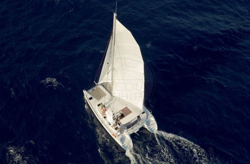 Lagoon Yachts Lagoon 380 - Detail View 1 Lagoon Yachts Lagoon 380 - Detail View 1