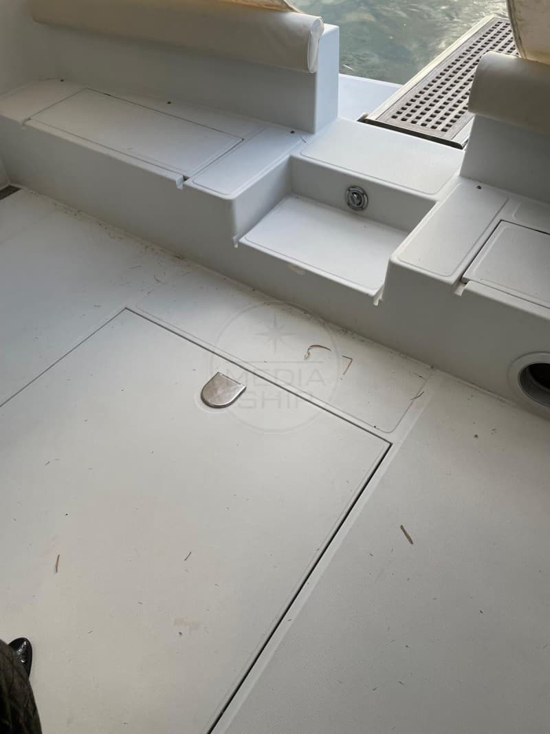 Raffaelli Typhoon - Deck View Raffaelli Typhoon - Deck View