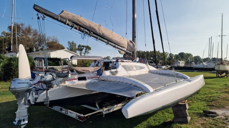 Corsair Marine Corsair 970 Carbon Xl - Deck View Corsair Marine Corsair 970 Carbon Xl - Deck View