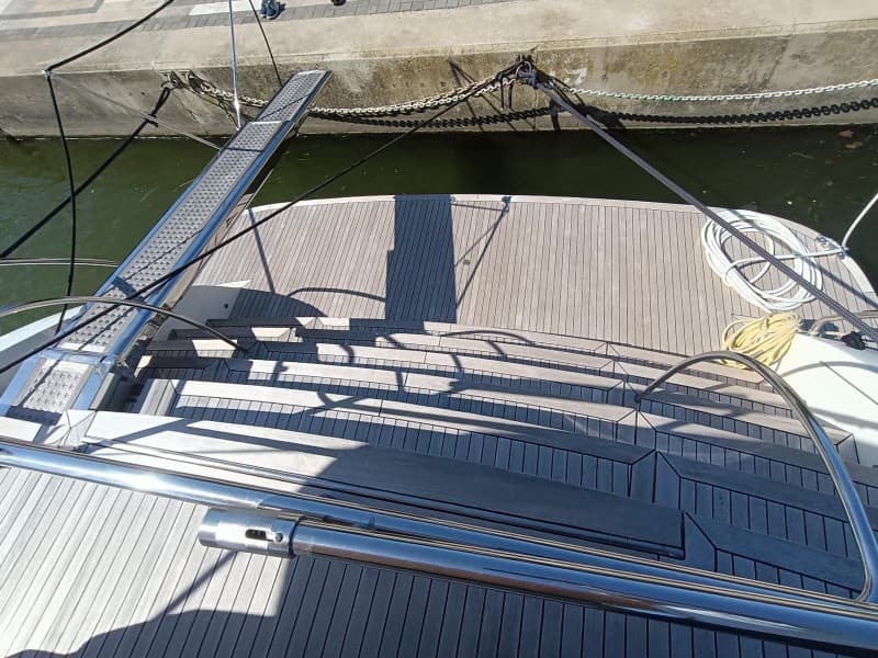 Jaguar Jaguar 80 - Deck View Jaguar Jaguar 80 - Deck View