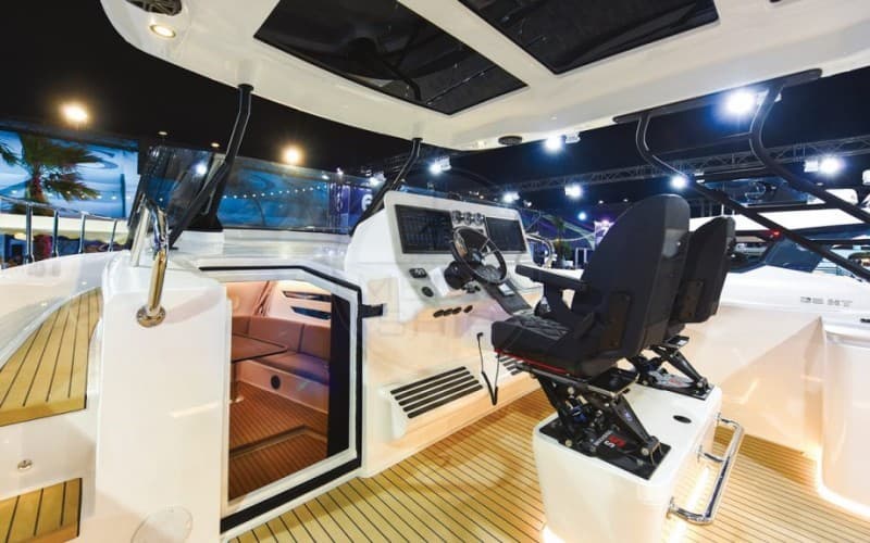 Gulf Craft Oryx 379 used - hero image 13