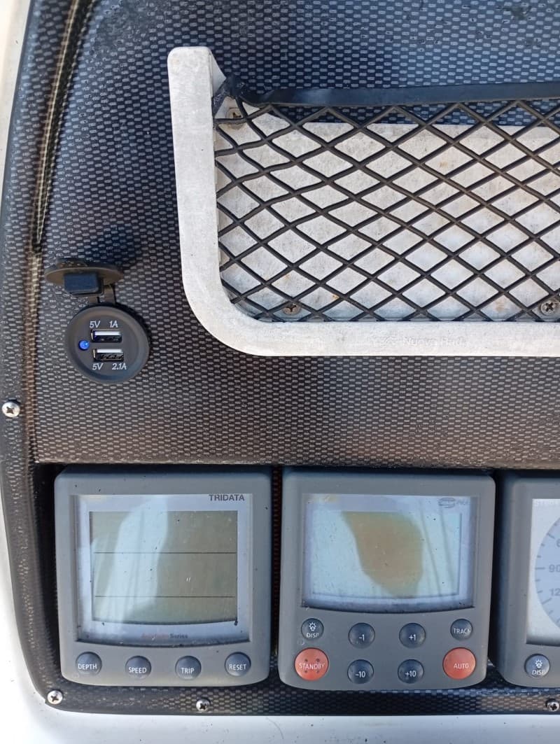 Bavaria 39 - Deck View Bavaria 39 - Deck View