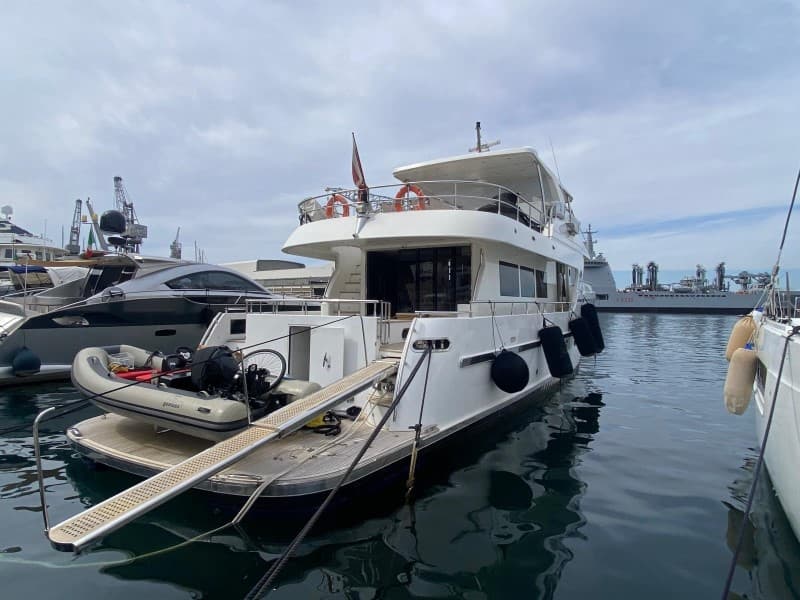 VZ Explorer 76 - Interior View VZ Explorer 76 - Interior View