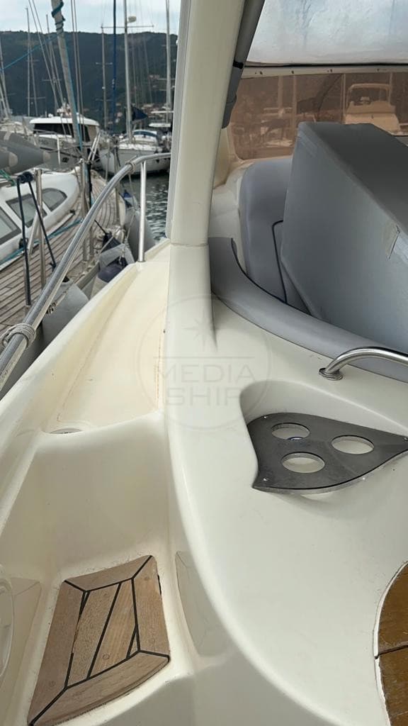 Gobbi 375 Sc - Deck View Gobbi 375 Sc - Deck View
