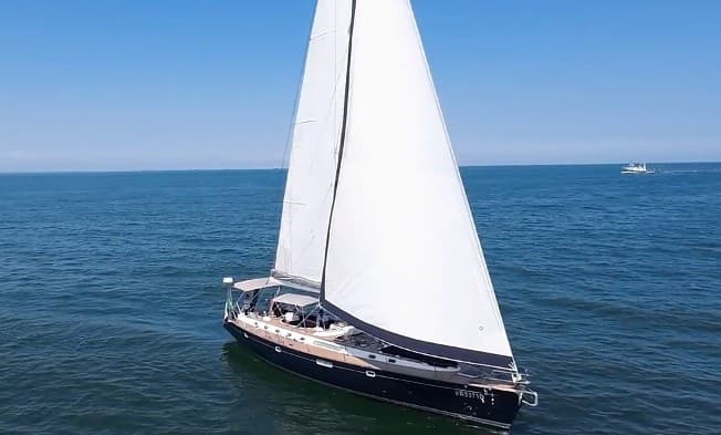 Beneteau Cnb 64 - Detail View 1 Beneteau Cnb 64 - Detail View 1