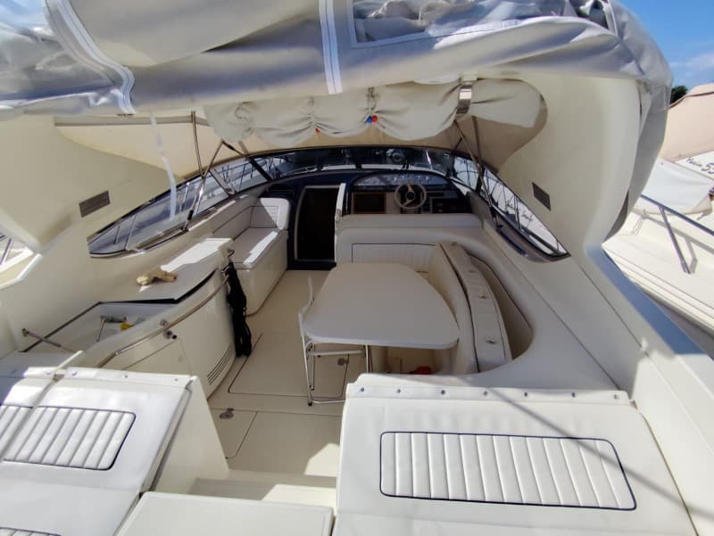 Cantiere Di Sarnico Maxim 45 - Detail View 1 Cantiere Di Sarnico Maxim 45 - Detail View 1