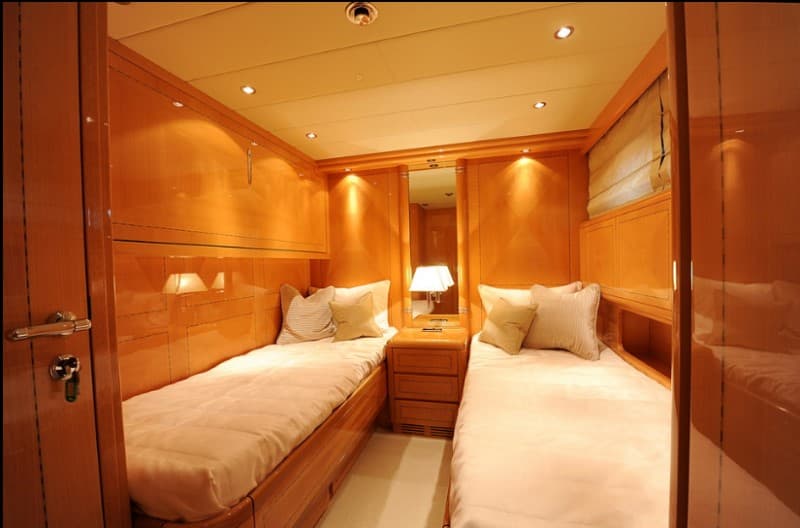 Overmarine Mangusta Yachts Mangusta 72 usato - foto hero 12