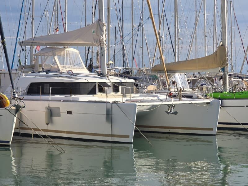 Lagoon Yachts Lagoon 440 - Detail View 1 Lagoon Yachts Lagoon 440 - Detail View 1