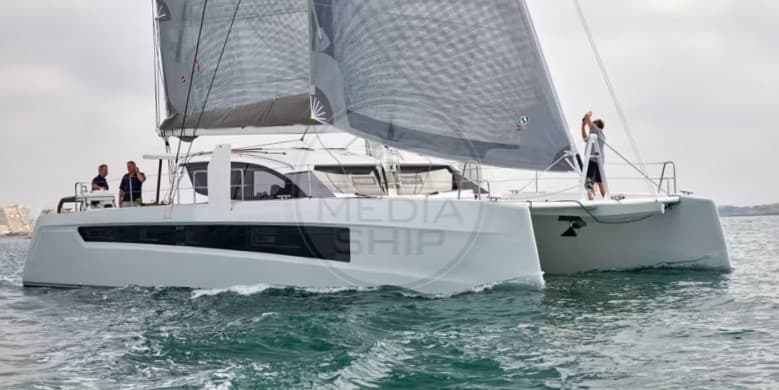 Slyder Slyder 49 - Detail View 1 Slyder Slyder 49 - Detail View 1