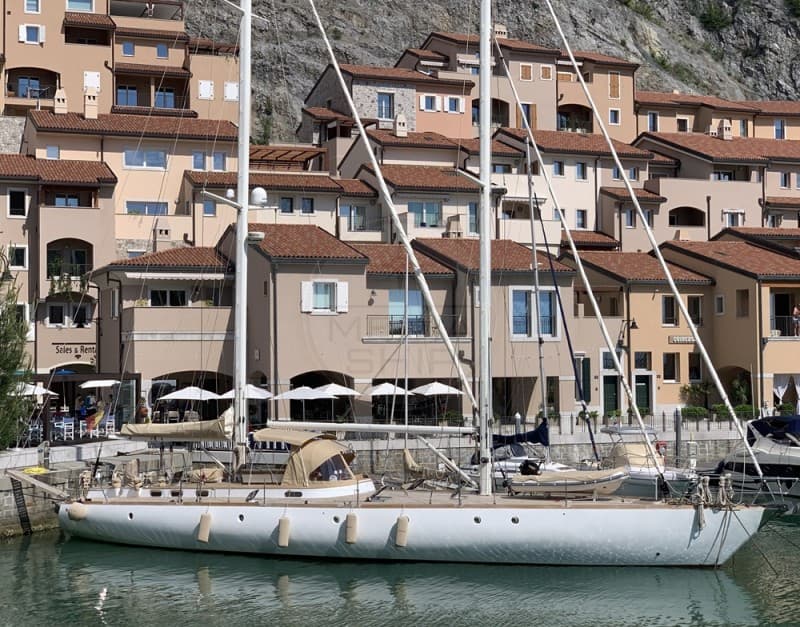 Stain Goletta Oceanica - Main View Stain Goletta Oceanica - Main View