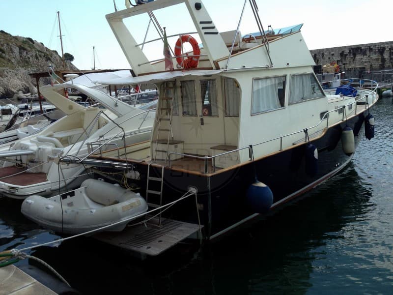 Cosnava Costruzioni Navali Viareggio Cosnava 38 Fly - Detail View 1 Cosnava Costruzioni Navali Viareggio Cosnava 38 Fly - Detail View 1