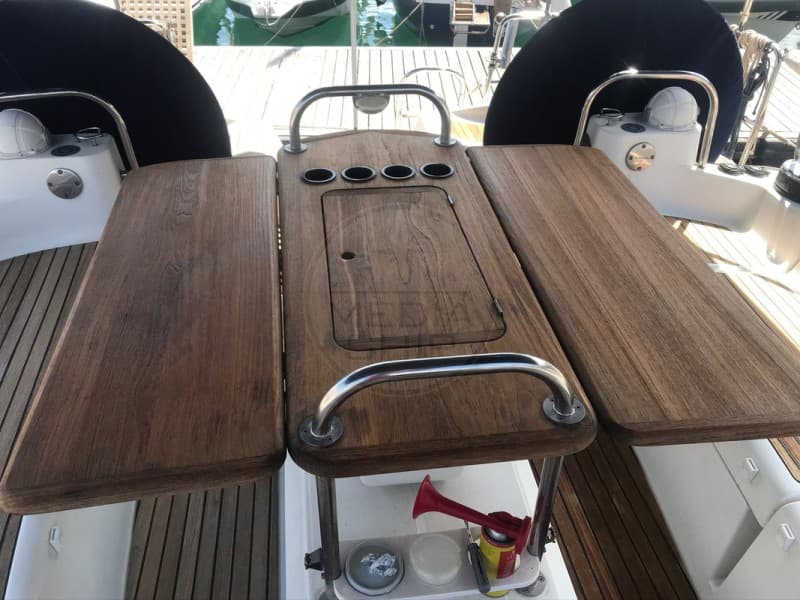 Jeanneau Sun Odyssey 45 Ds - Deck View Jeanneau Sun Odyssey 45 Ds - Deck View