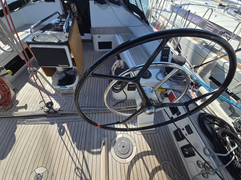 Sirena Marine Azuree 46 - Deck View Sirena Marine Azuree 46 - Deck View