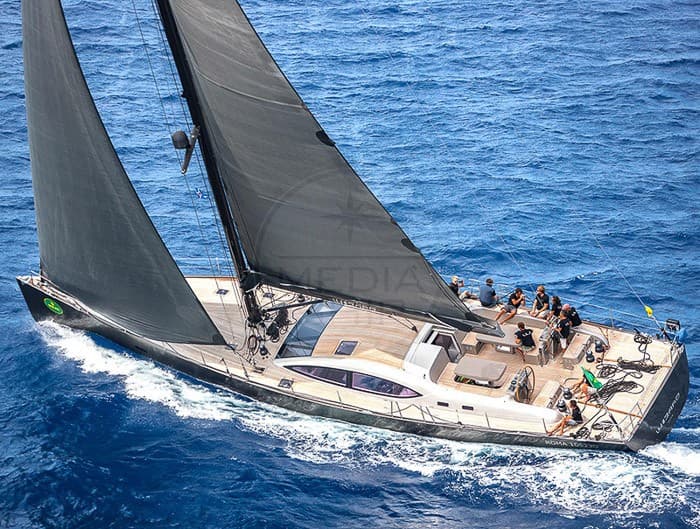 C.N. Yacht 2000 Vallicelli 80 - Deck View C.N. Yacht 2000 Vallicelli 80 - Deck View