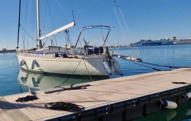 De Cesari 18 Mt - Detail View 1 De Cesari 18 Mt - Detail View 1