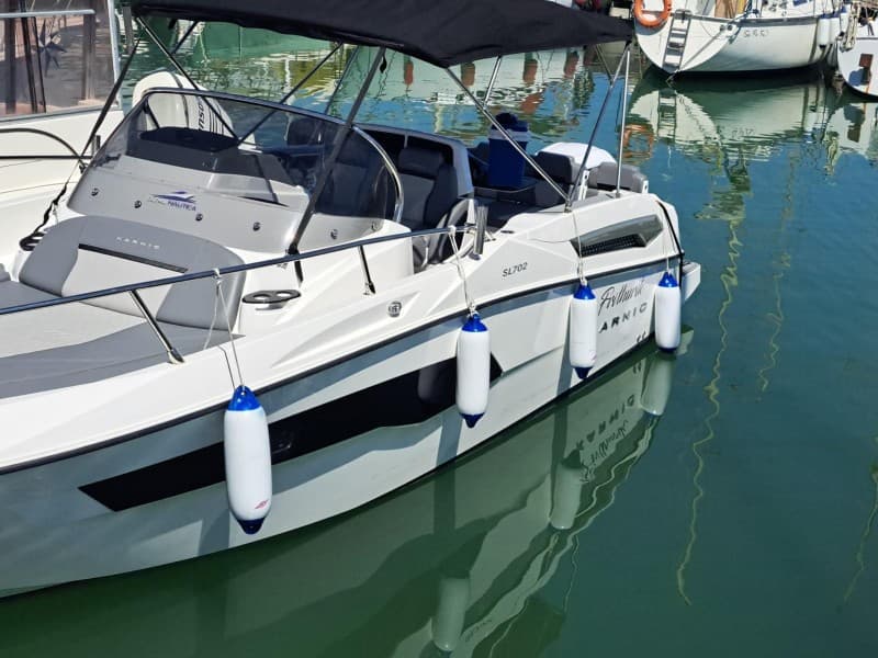 Karnic 702 - Interior View Karnic 702 - Interior View