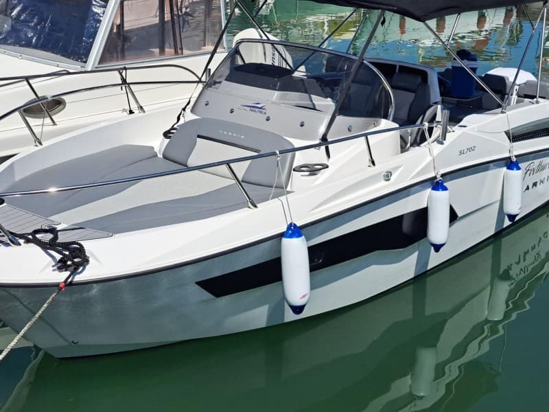 Karnic 702 - Detail View 1 Karnic 702 - Detail View 1