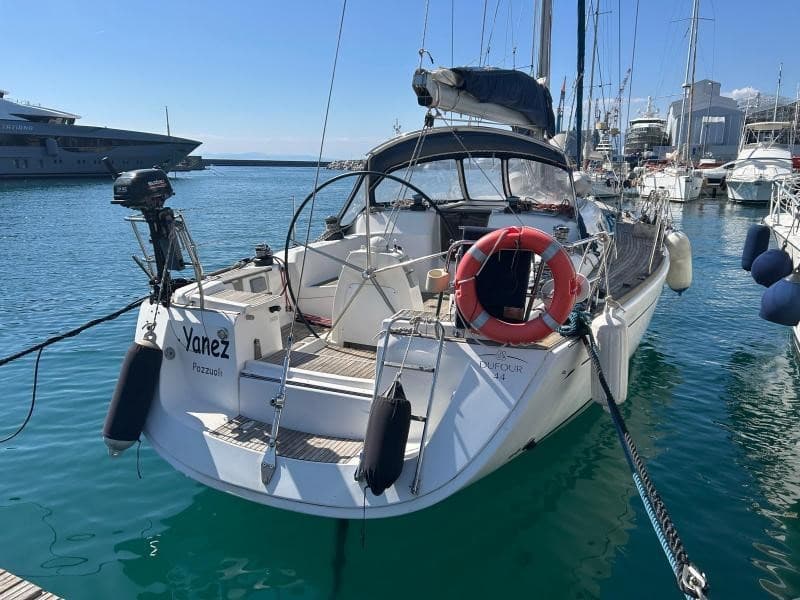 Dufour Yachts Dufour 44 Performance - Interior View Dufour Yachts Dufour 44 Performance - Interior View