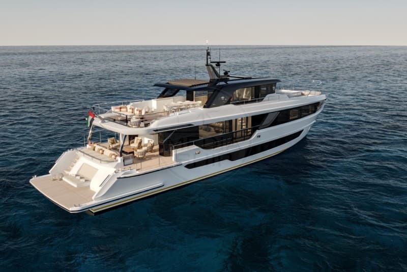 Gulf Craft Majesty 100 Terrace - Deck View Gulf Craft Majesty 100 Terrace - Deck View