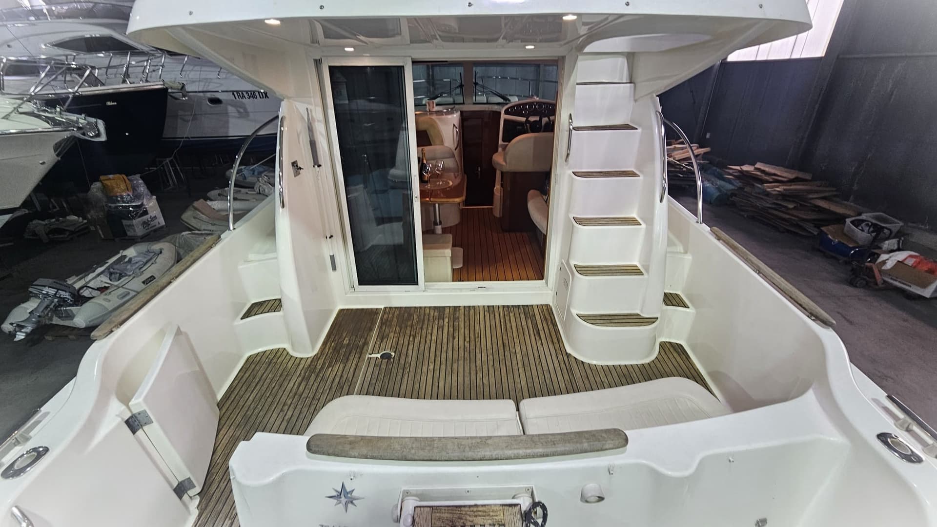 Jeanneau Prestige 32' - Interior View Jeanneau Prestige 32' - Interior View