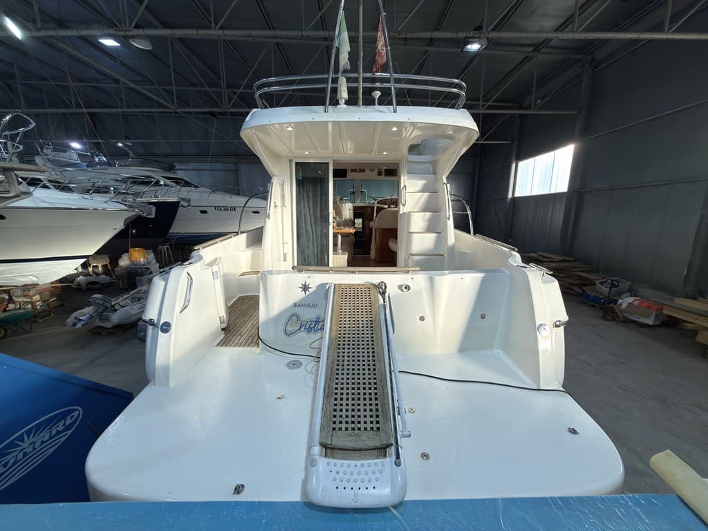 Jeanneau Prestige 32' - Detail View 1 Jeanneau Prestige 32' - Detail View 1