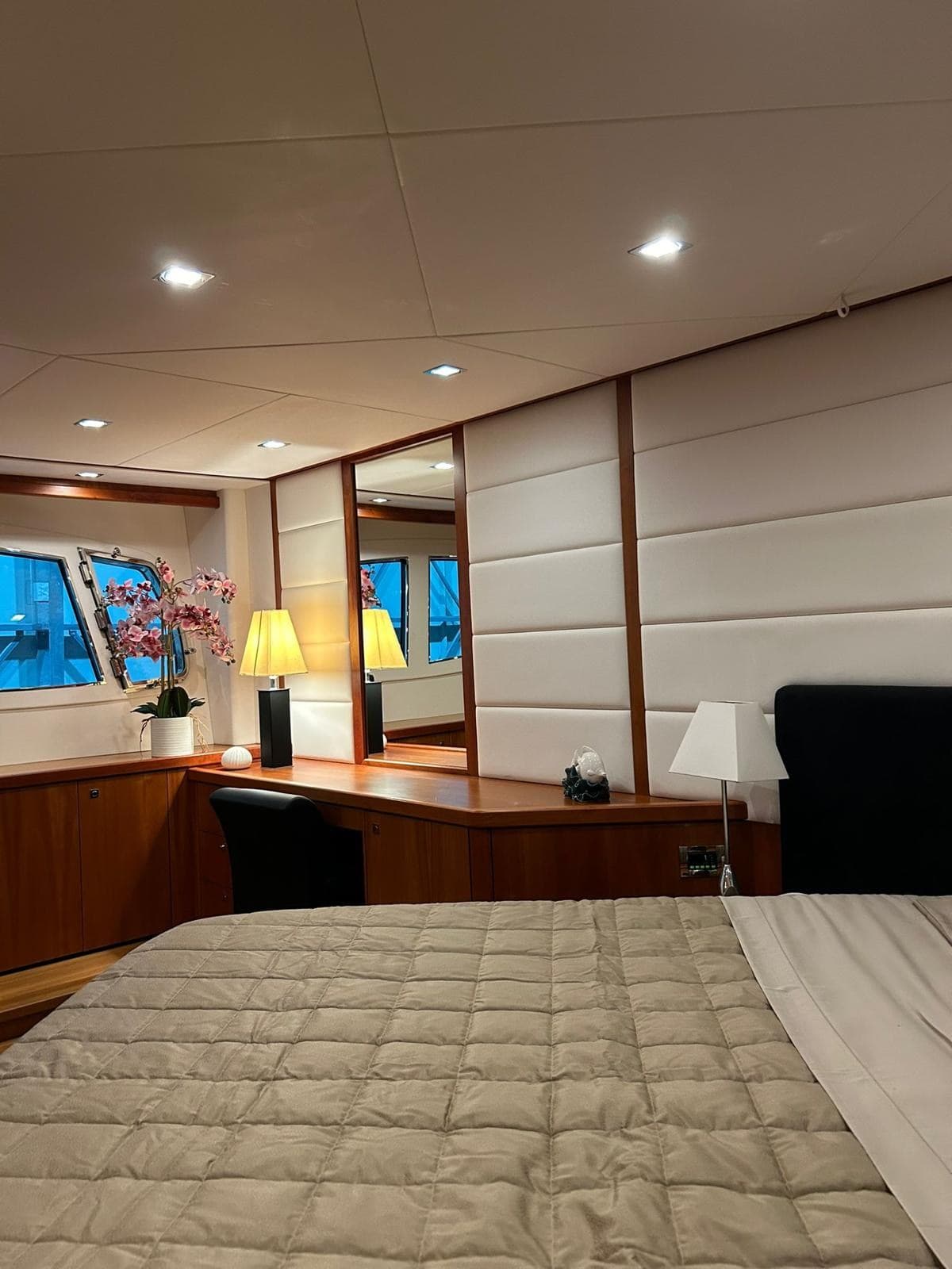 Sunseeker Manhattan 70 usato - foto hero 33