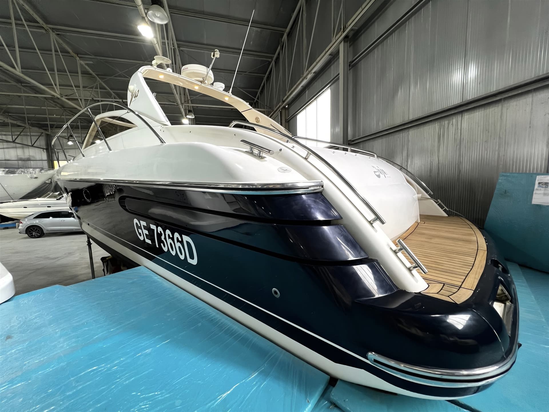 Marine Project Princess V 42 usato - dettaglio 2
