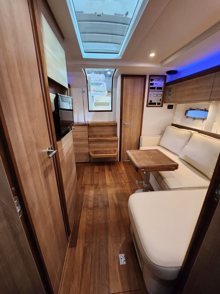 Sealine SC 35 HT Natante usato - foto hero 17