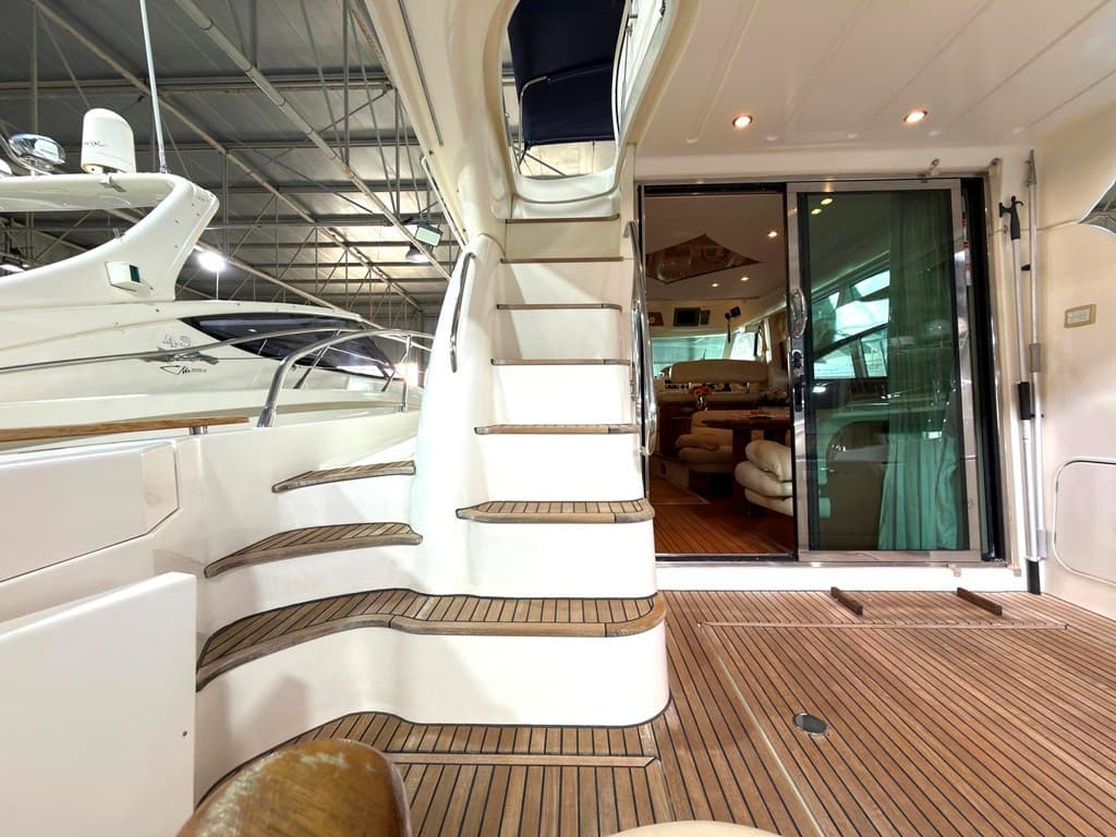 Jeanneau Prestige 46 Fly - Deck View Jeanneau Prestige 46 Fly - Deck View