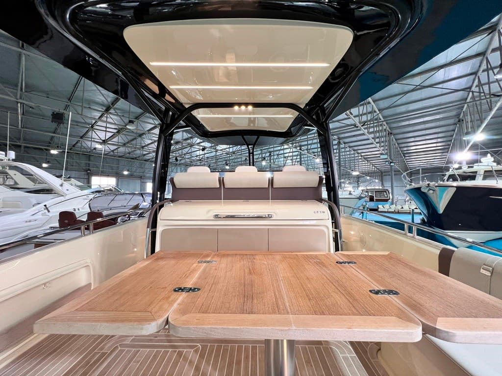 Invictus Yacht Invictus 370 GT usato - foto hero 18