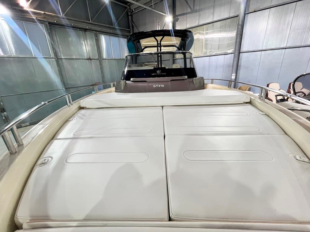 Invictus Yacht Invictus 370 GT usato - foto hero 36