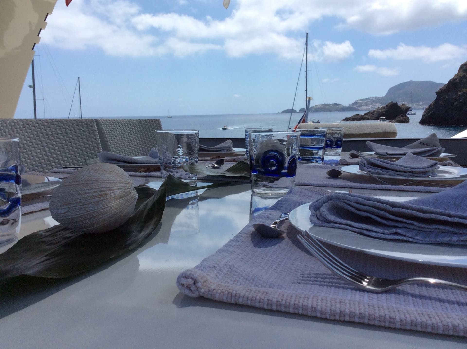 Canados Canados 82' - Interior View Canados Canados 82' - Interior View