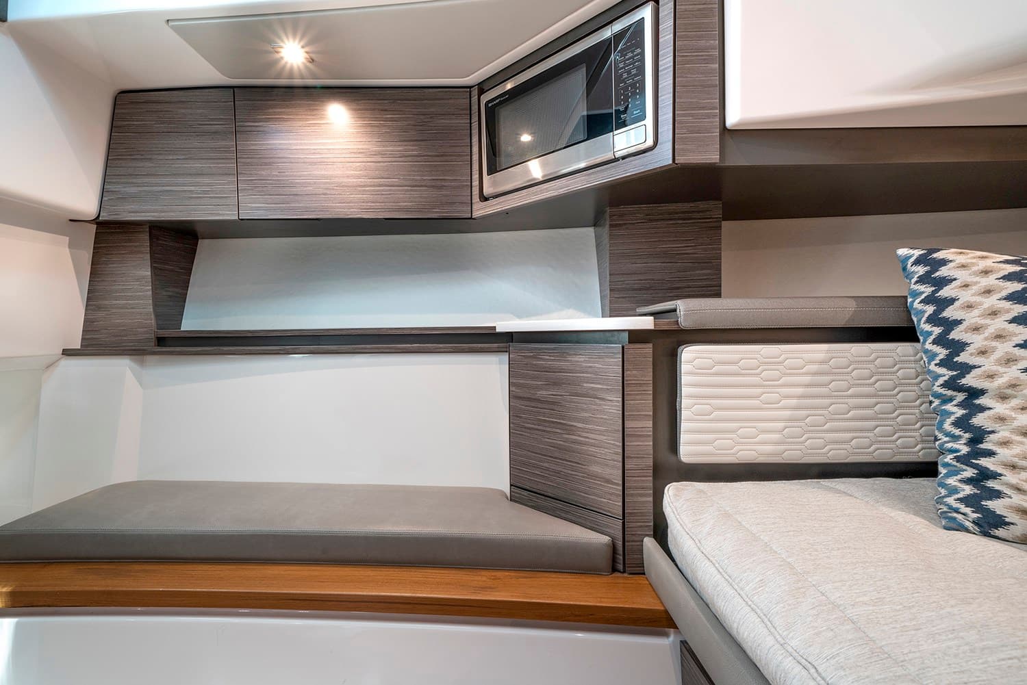 Tiara Yachts 43LS usato - foto hero 15