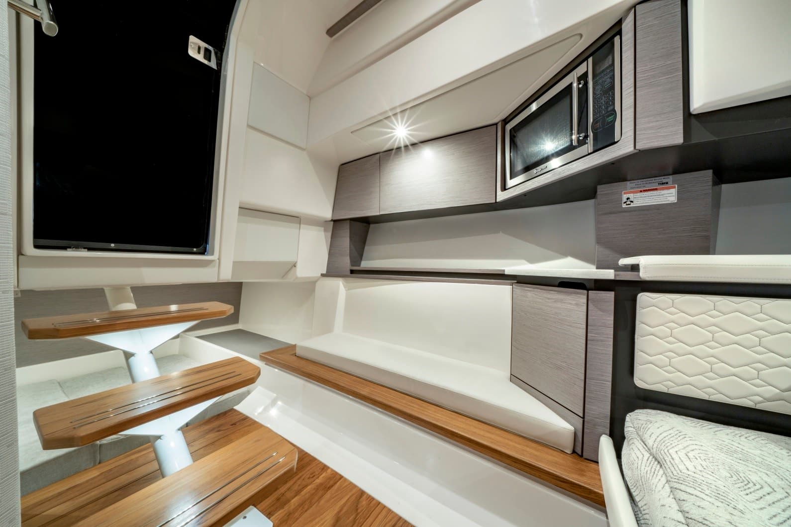 Tiara Yachts 43LS usato - foto hero 14